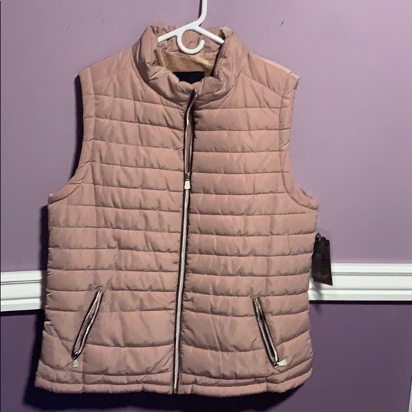 Vest - Picture 1 of 5